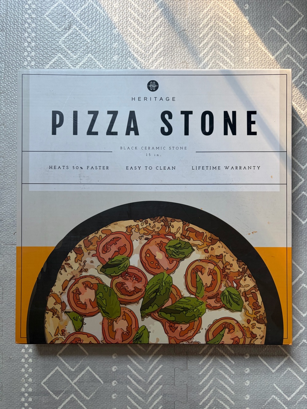 NIB Heritage Pizza Stone With Pizza Cutter